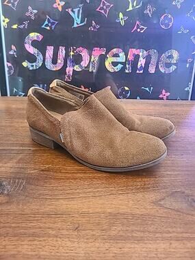 Toms Women’s “Shaye” Booties Size-9 Camel Brown Suede Low Ankle Slip On 10014594
